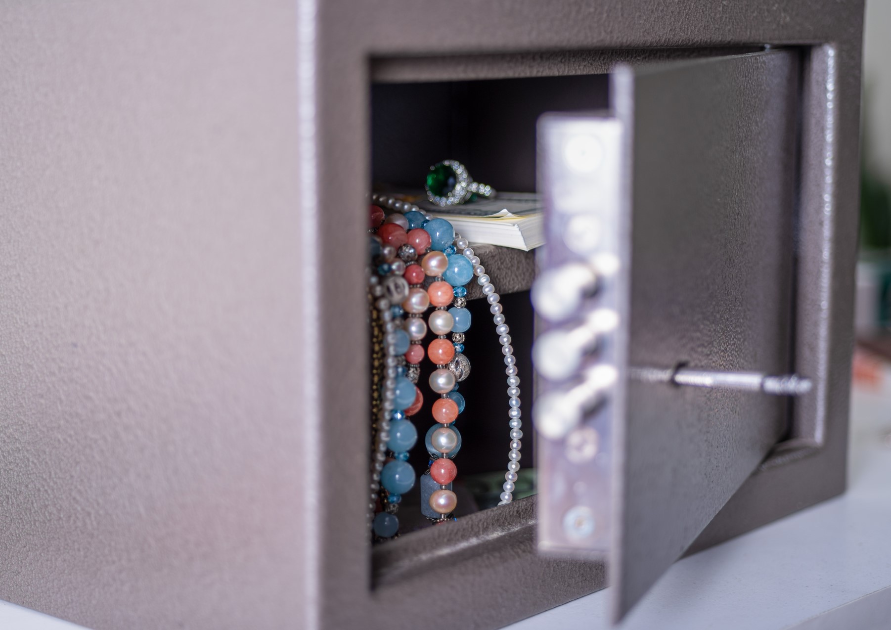 safe deposit box benefit